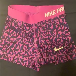 Women’s Nike pros